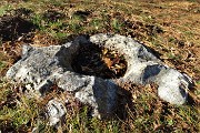 33 Curiosa polla scavata in un masso, usata un tempo come mortaio